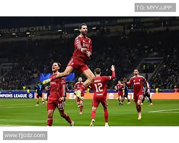 中超精彩对决曼联大胜热刺六比二乌龙球成比赛转折点战术分析