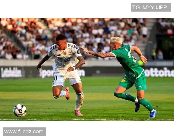 意甲激战皇马与多特蒙德握手言和红牌争议引发全场热议