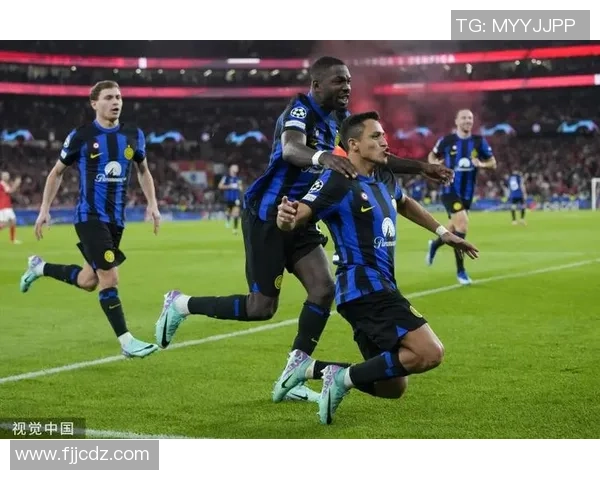 德甲精彩对决国米逆转本菲卡六比二十大进球瞬间回顾引爆全场热情 德甲精彩对决国米逆转本菲卡六比二十大进球瞬间回顾引爆全场热情