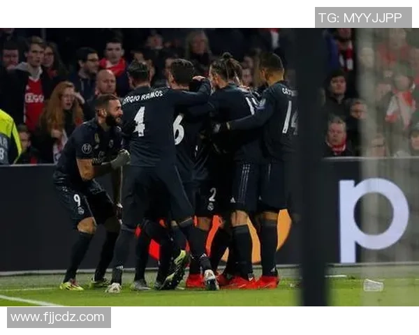 那不勒斯逆袭多特蒙德补时绝杀引发全场狂欢成欧冠历史冷门 那不勒斯逆袭多特蒙德补时绝杀引发全场狂欢成欧冠历史冷门